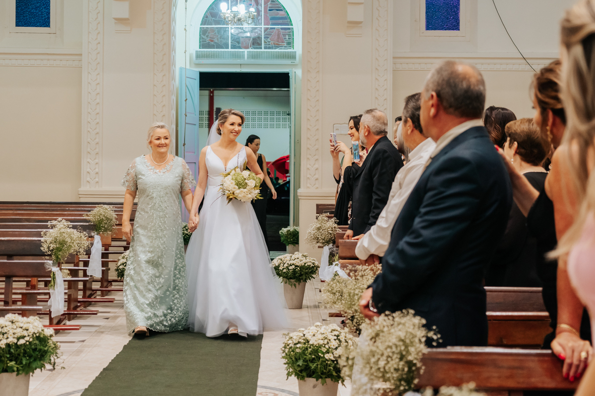 #casamento, #festa, #comemoracao, #igreja, #auraphotostudiobr, #amor, #wedding, #praca, #tijucas, #noiva