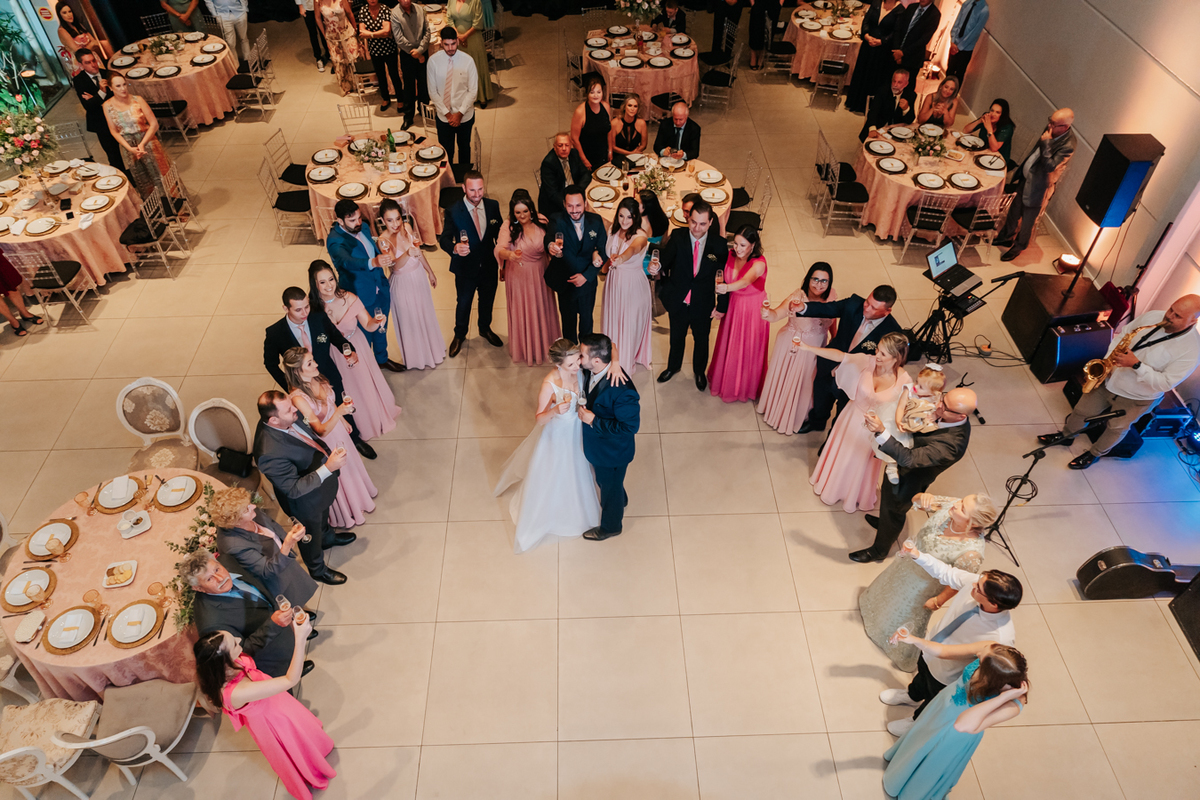 #casamento, #festa, #comemoracao, #igreja, #auraphotostudiobr, #amor, #wedding, #praca, #tijucas, #noiva