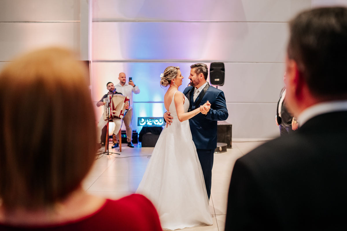 #casamento, #festa, #comemoracao, #igreja, #auraphotostudiobr, #amor, #wedding, #praca, #tijucas, #noiva