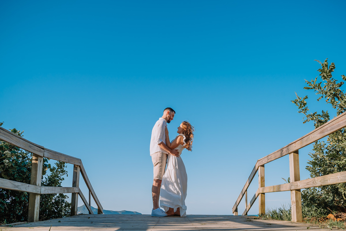 #prewedding #praia #cantogrande #diaespecial #noiva #noivas #noivas2022 #fotonapraia #pordosol #ensaiodecasal #auraphotostudio #bombinhas #bombas