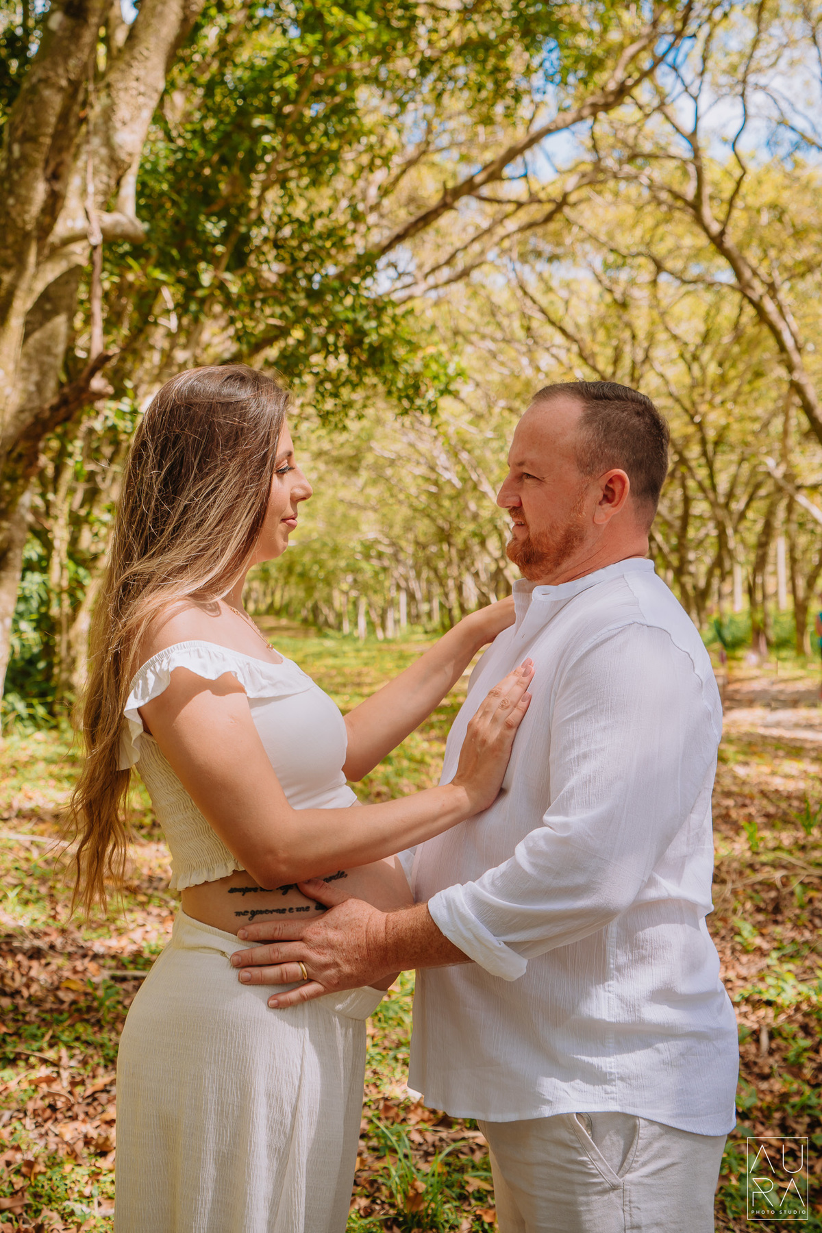 #gestante #ensaiogestante #taquaras #taquarasbc #fotografodegestante #ensaiodegestacao #fotografeemtijucas #ensaiodegestante #agorasoumae #grávida #gravidez #gestante #campo #floresta #auraphotostudio