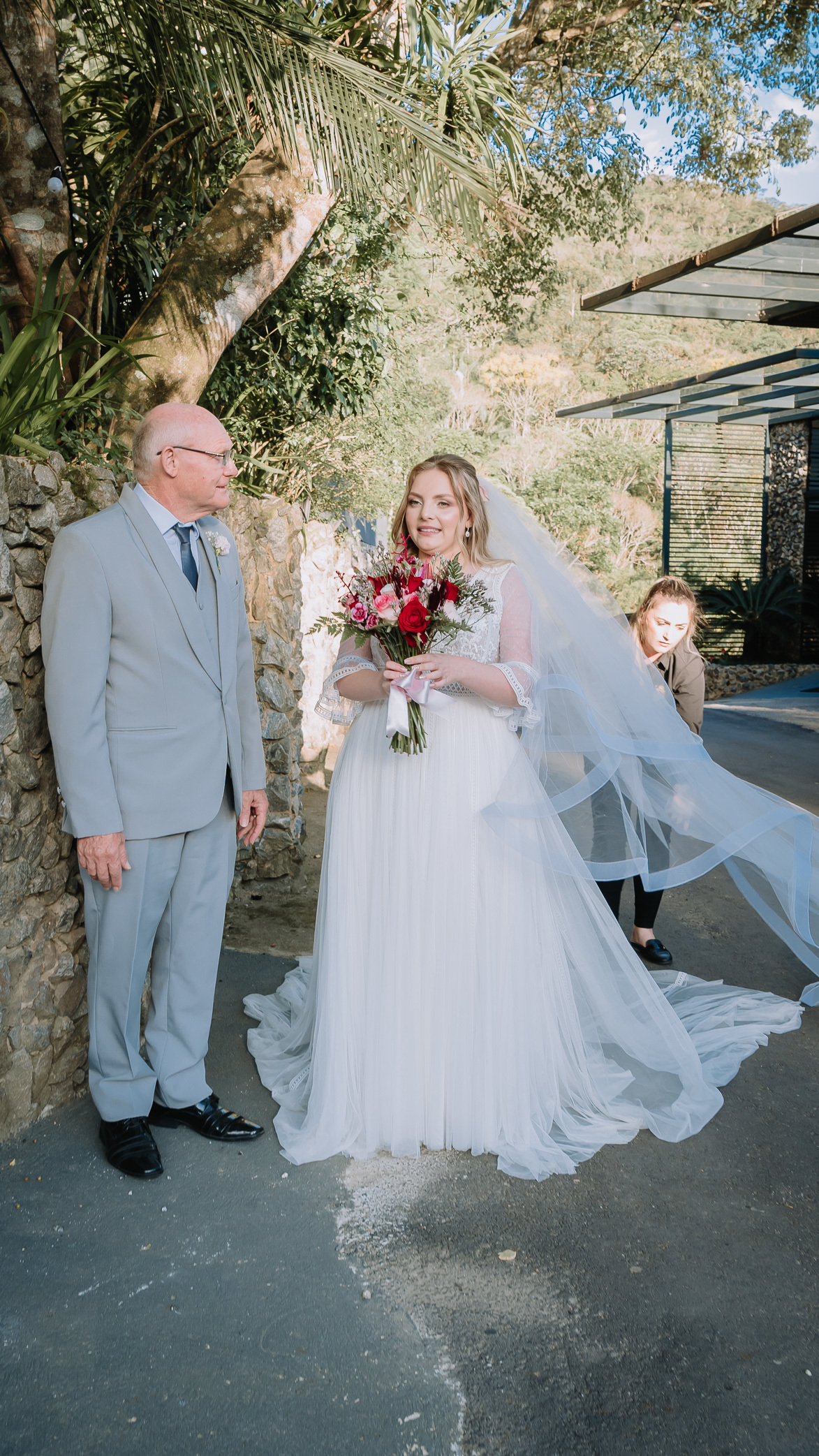 #wedding #weddingday #weddingdress #weddingphotography #casamento #casamentodoano #noiva #noivas #madrinhasdecasamento #madrinhas #noivo #noivodoano #noiva2023 #auraphoto #makingoff