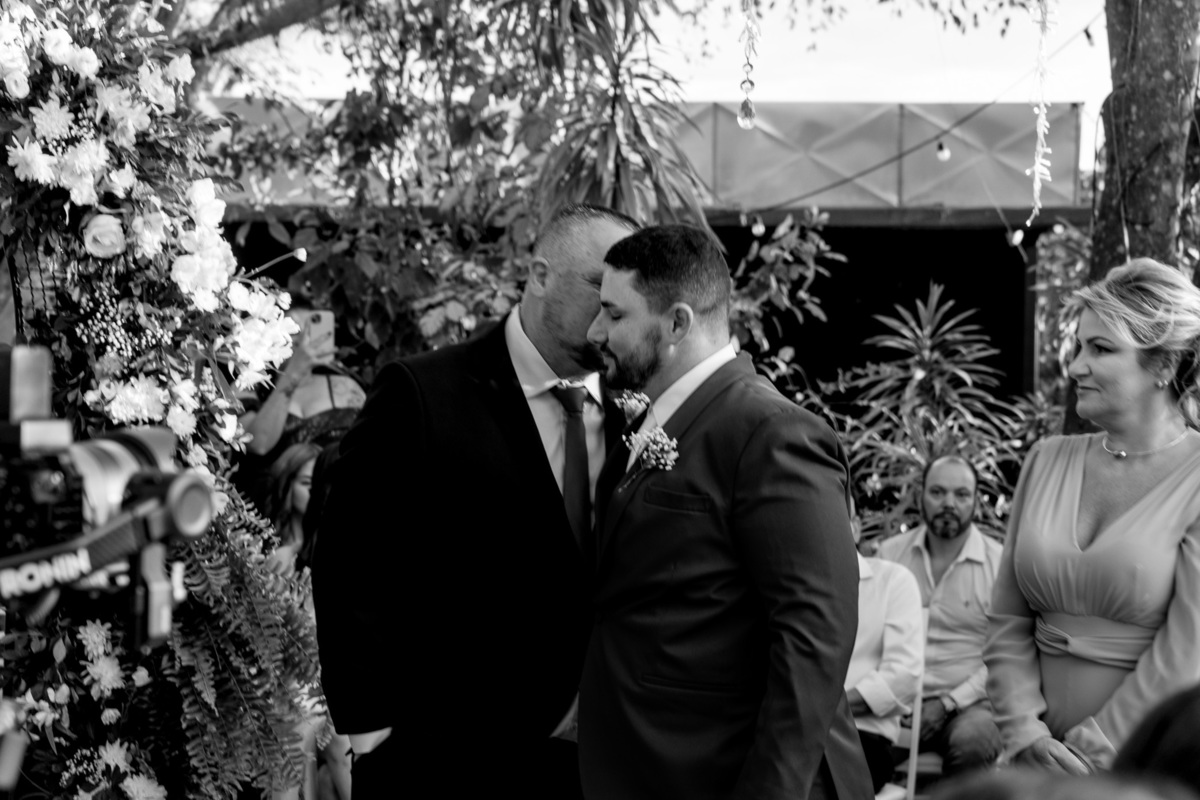 #wedding #weddingday #weddingdress #weddingphotography #casamento #casamentodoano #noiva #noivas #madrinhasdecasamento #madrinhas #noivo #noivodoano #noiva2023 #auraphoto #makingoff