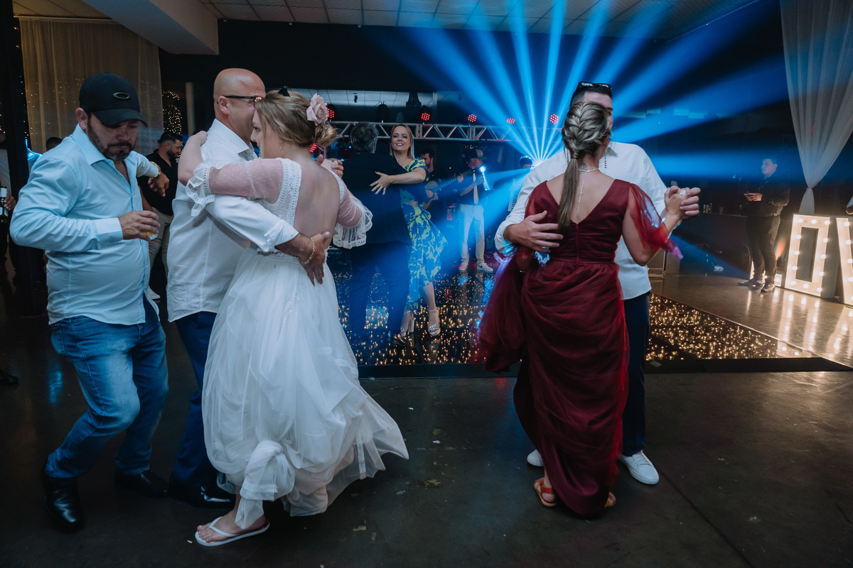 #wedding #weddingday #weddingdress #weddingphotography #casamento #casamentodoano #noiva #noivas #madrinhasdecasamento #madrinhas #noivo #noivodoano #noiva2023 #auraphoto #makingoff