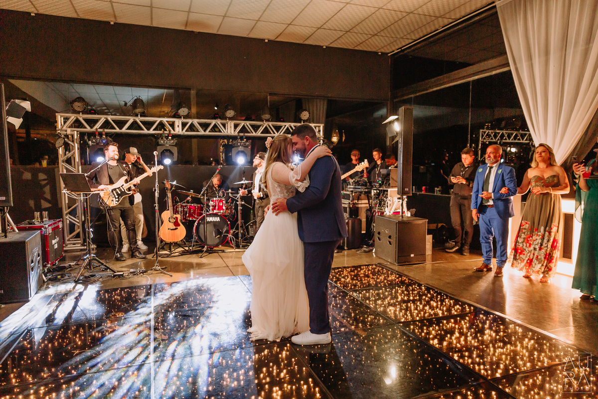 #wedding #weddingday #weddingdress #weddingphotography #casamento #casamentodoano #noiva #noivas #madrinhasdecasamento #madrinhas #noivo #noivodoano #noiva2023 #auraphoto #makingoff