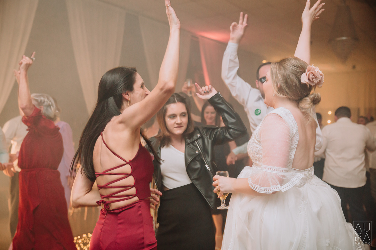 #wedding #weddingday #weddingdress #weddingphotography #casamento #casamentodoano #noiva #noivas #madrinhasdecasamento #madrinhas #noivo #noivodoano #noiva2023 #auraphoto #makingoff