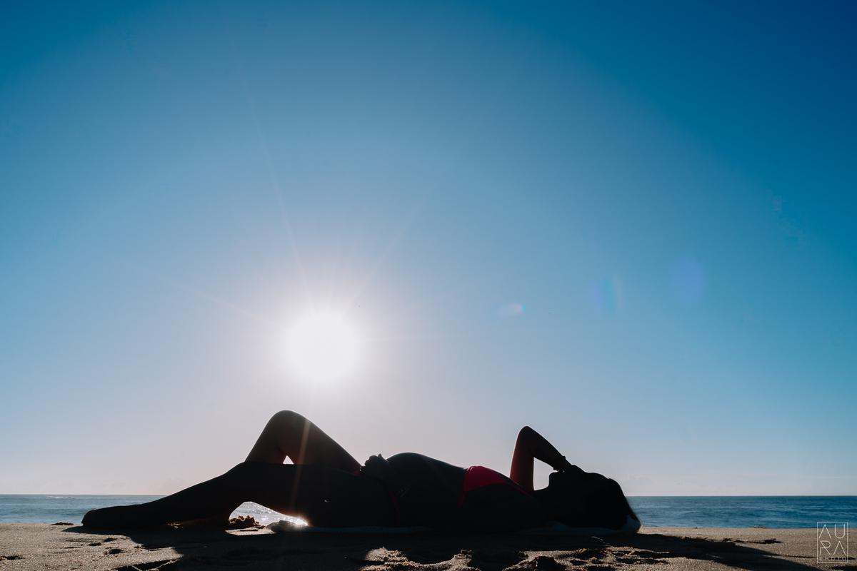 ensaio de gestante, fotografia de gestante na praia, fotografia aura photo, aura photo, fotografo de gestante.