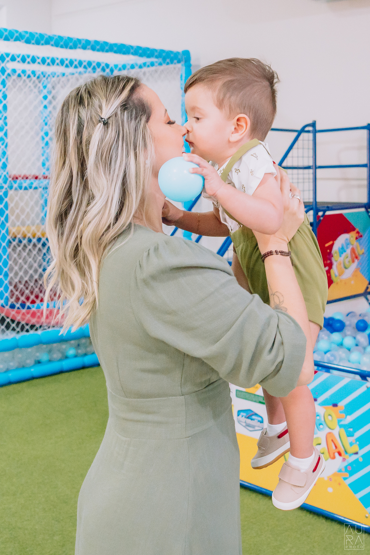 Fotografia de aniversário em Tijucas, foto de aniversário, aura photo, fotógrafos de aniversário, fotos em Tijucas, aniversário em Tijucas, festa de um aninho em Tijucas, fotógrafos aura photo.