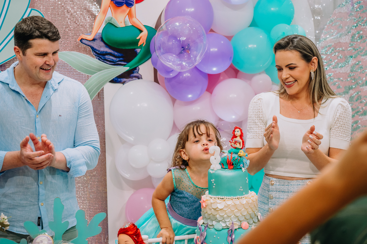 festa infantil, decoração pequena sereia, fotografia de aniversario, fotografos aura photo, aura photo, fotografia infantil em santa catarina.