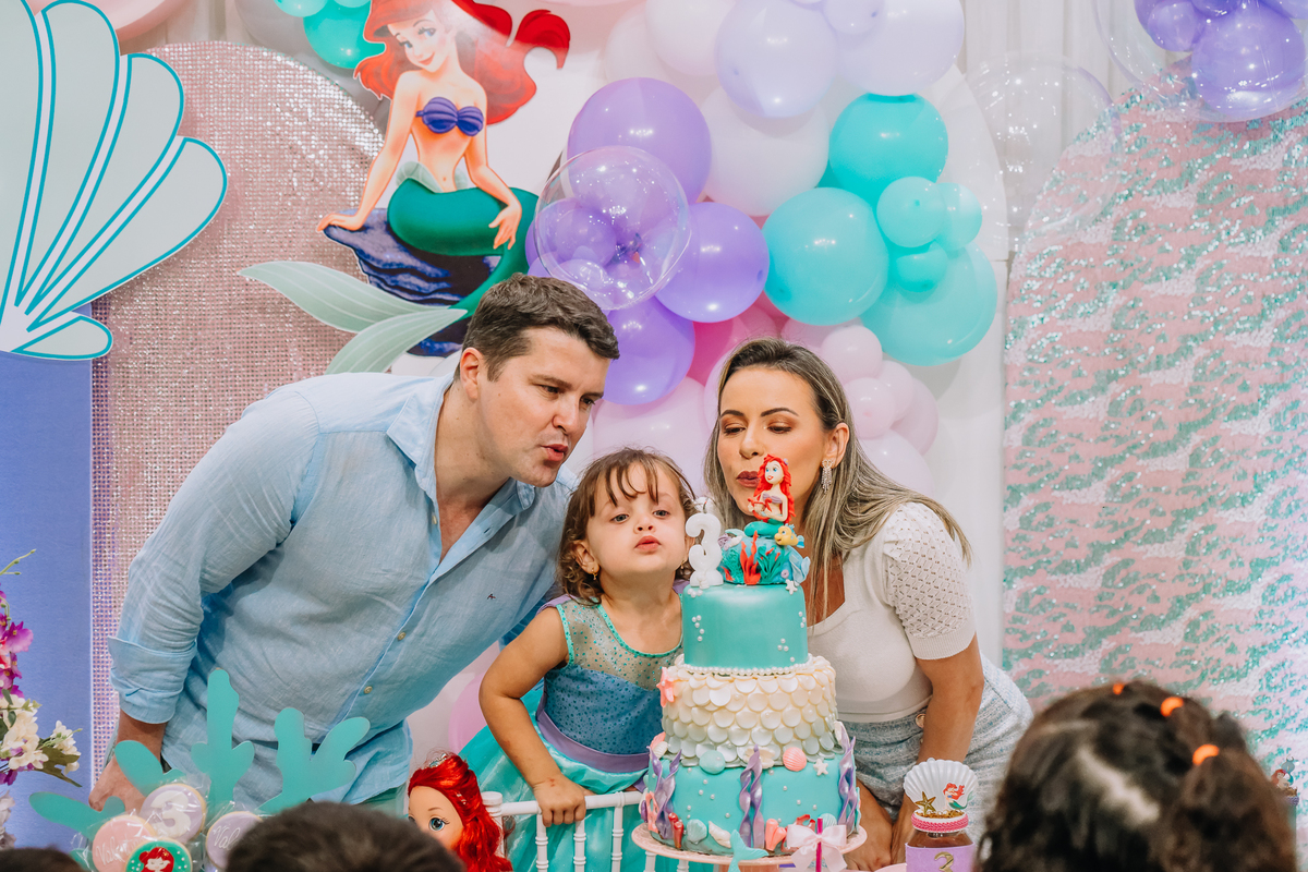 festa infantil, decoração pequena sereia, fotografia de aniversario, fotografos aura photo, aura photo, fotografia infantil em santa catarina.