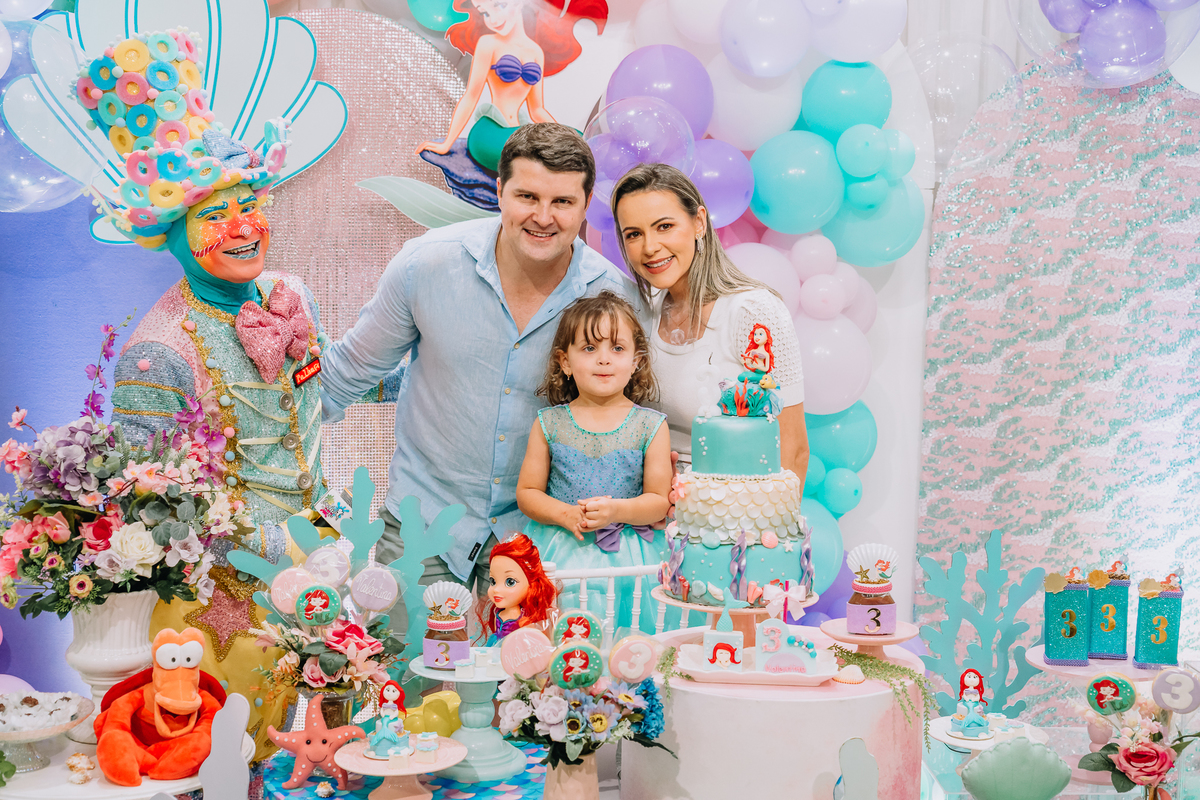 festa infantil, decoração pequena sereia, fotografia de aniversario, fotografos aura photo, aura photo, fotografia infantil em santa catarina.