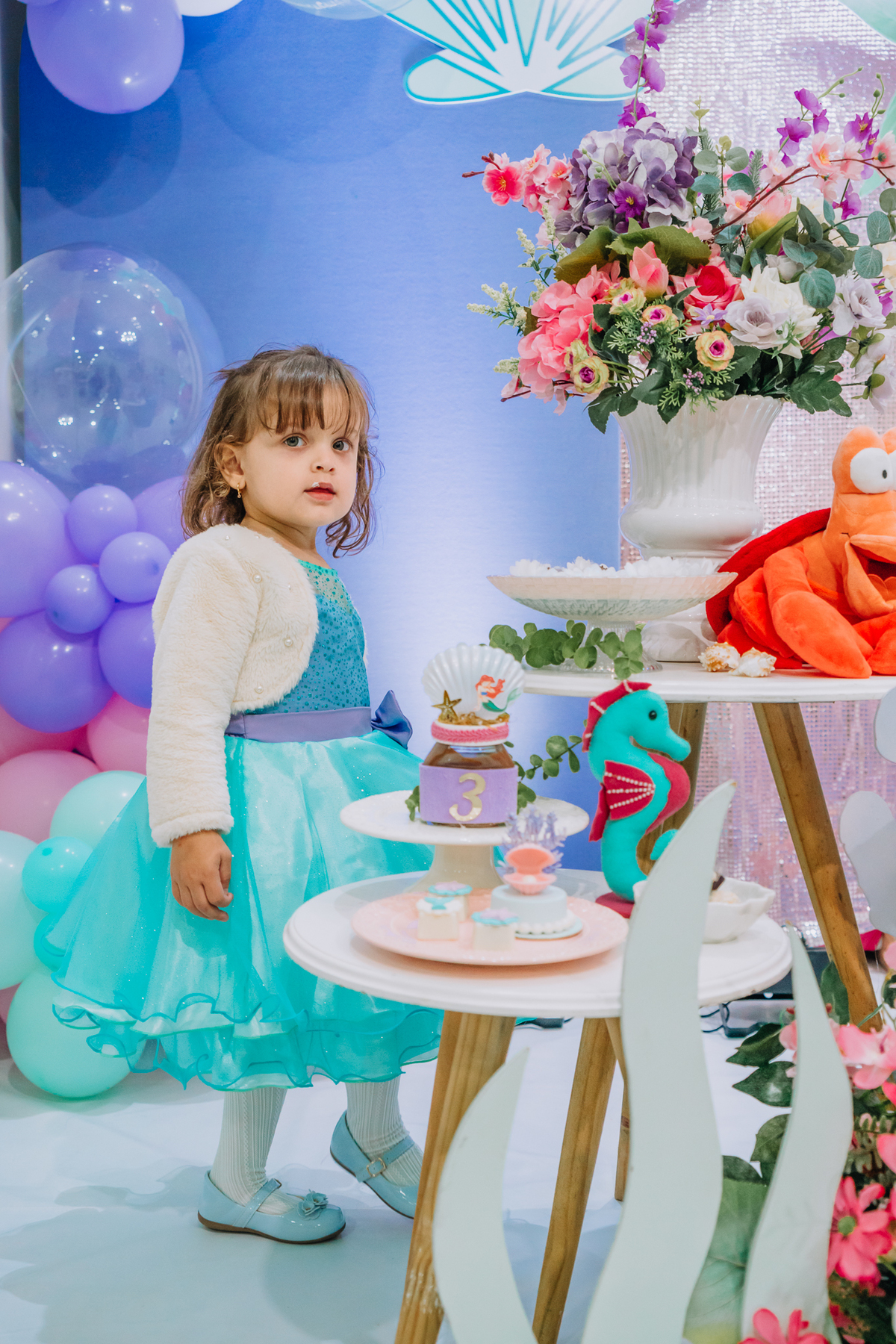festa infantil, decoração pequena sereia, fotografia de aniversario, fotografos aura photo, aura photo, fotografia infantil em santa catarina.
