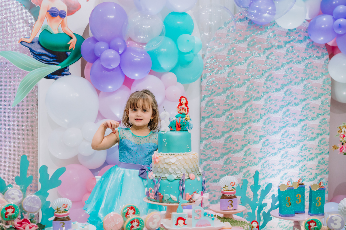 festa infantil, decoração pequena sereia, fotografia de aniversario, fotografos aura photo, aura photo, fotografia infantil em santa catarina.