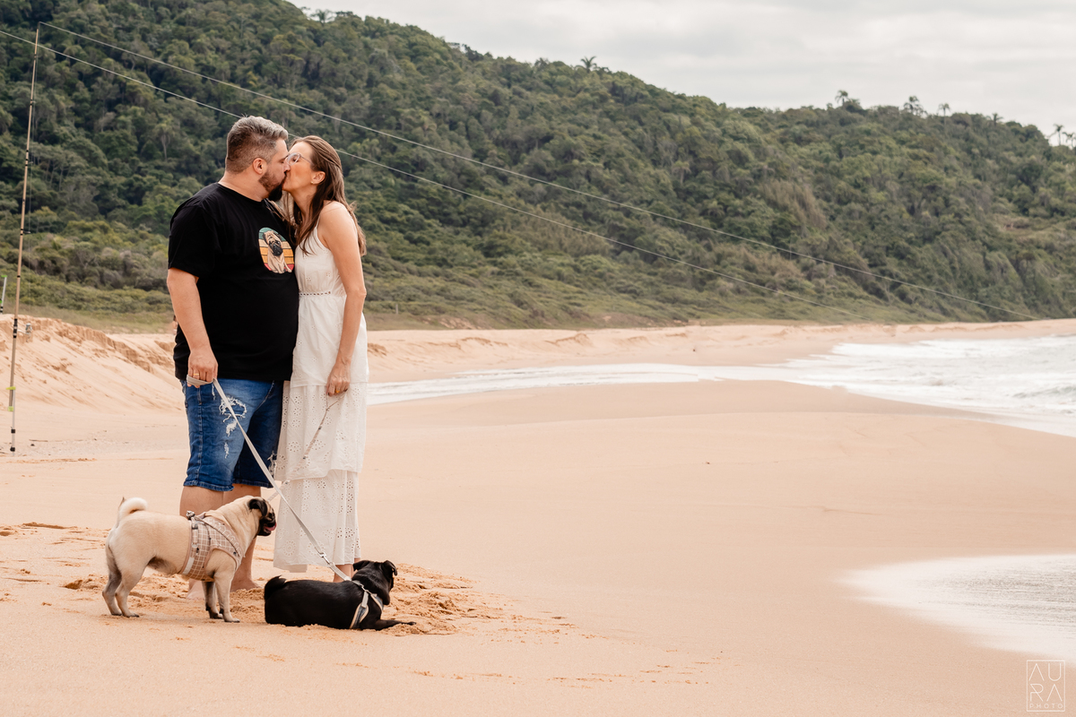 #SabrinaeAndré, #PréWedding, #AmorNaEstrada, #ConexãoGenuína, #NaturezaEAmor,
#CarroAntigo, #CompanheirosDeQuatroPatas
#MomentosEspeciais, 
#DevoçãoAoAmor, #EnsaioRomântico
#FotografiaDeCasal, #auraphoto, #auraphotobr