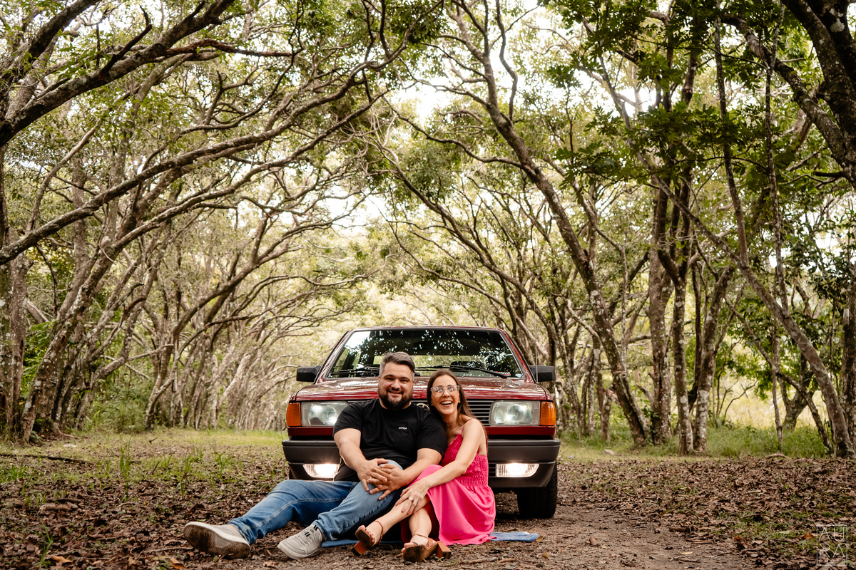 #SabrinaeAndré, #PréWedding, #AmorNaEstrada, #ConexãoGenuína, #NaturezaEAmor,
#CarroAntigo, #CompanheirosDeQuatroPatas
#MomentosEspeciais, 
#DevoçãoAoAmor, #EnsaioRomântico
#FotografiaDeCasal, #auraphoto, #auraphotobr