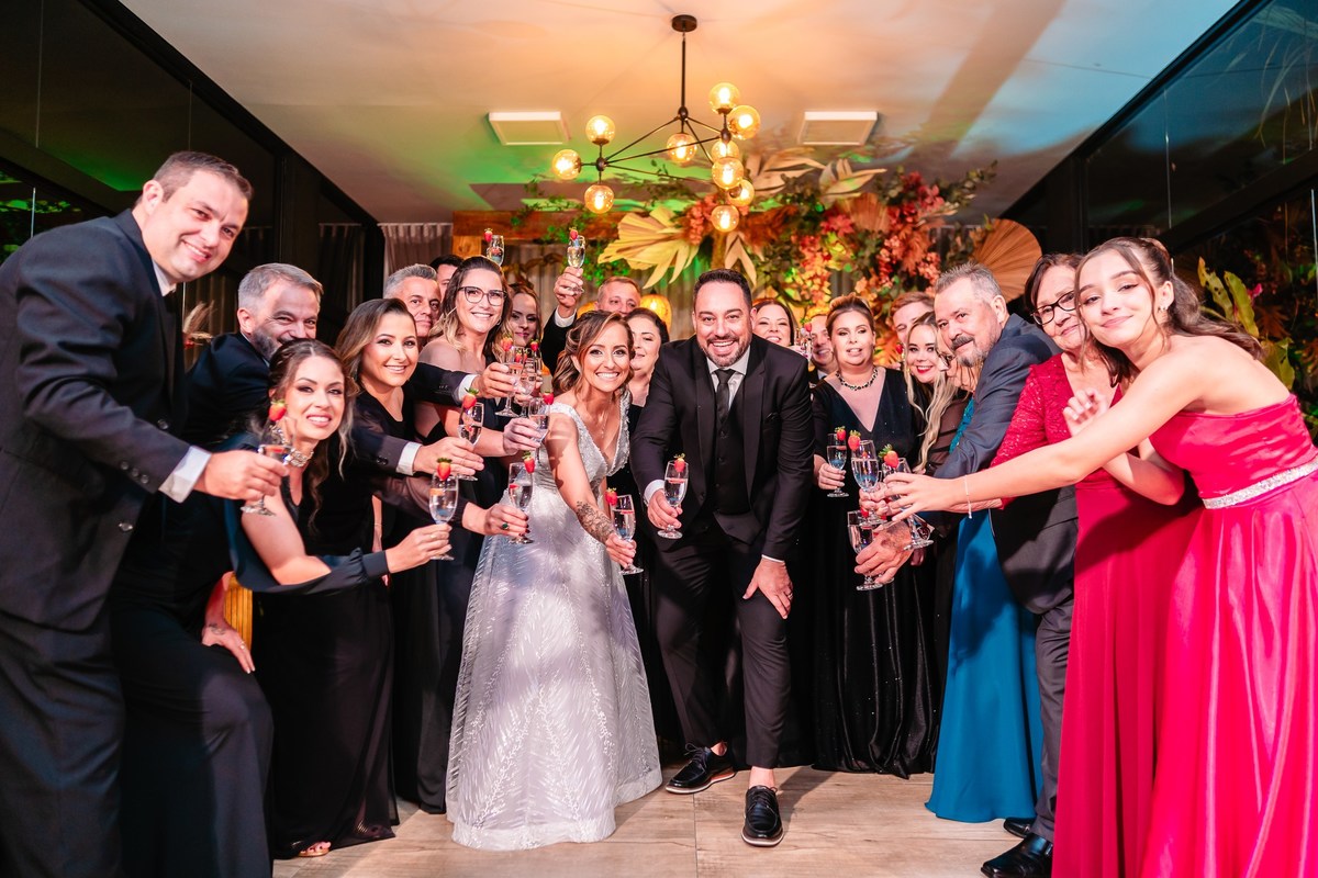 #auraphoto #auraphotobr #fotografodecasamento #wedding #casamentoAraquari #Araquari #noivas #casalAura #weddingphotographer #casamentoSC #noivasAraquari #amor #fotografia #casamento2025
