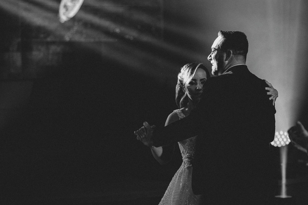 #auraphoto #auraphotobr #fotografodecasamento #wedding #casamentoAraquari #Araquari #noivas #casalAura #weddingphotographer #casamentoSC #noivasAraquari #amor #fotografia #casamento2025
