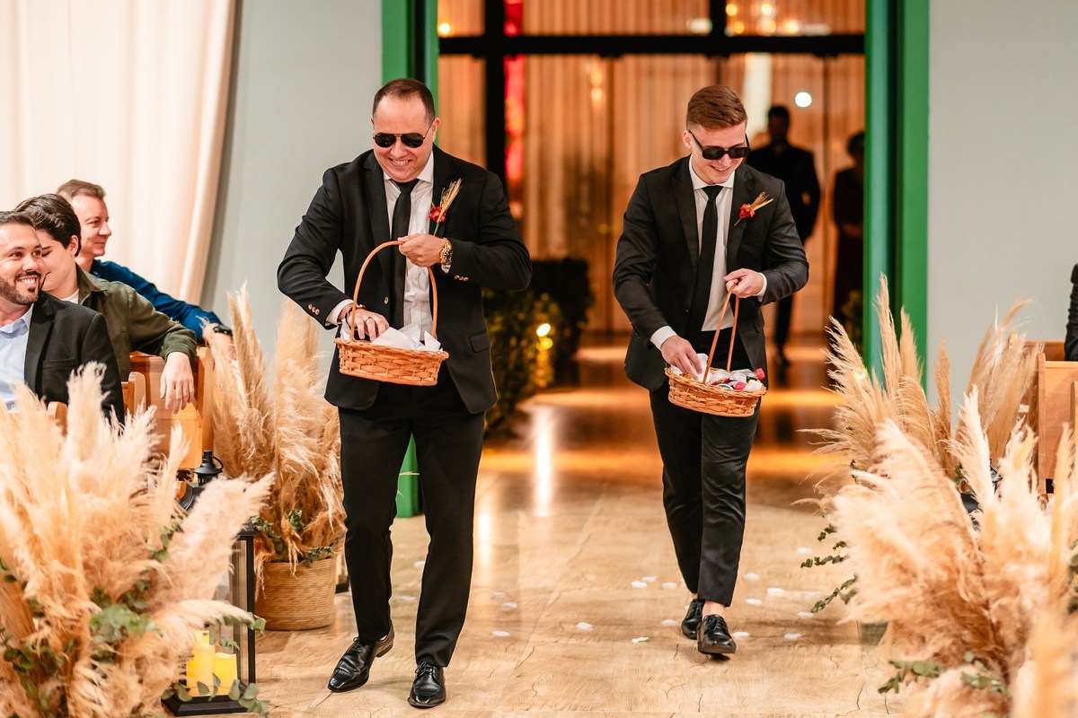 #auraphoto #auraphotobr #fotografodecasamento #wedding #casamentoAraquari #Araquari #noivas #casalAura #weddingphotographer #casamentoSC #noivasAraquari #amor #fotografia #casamento2025
