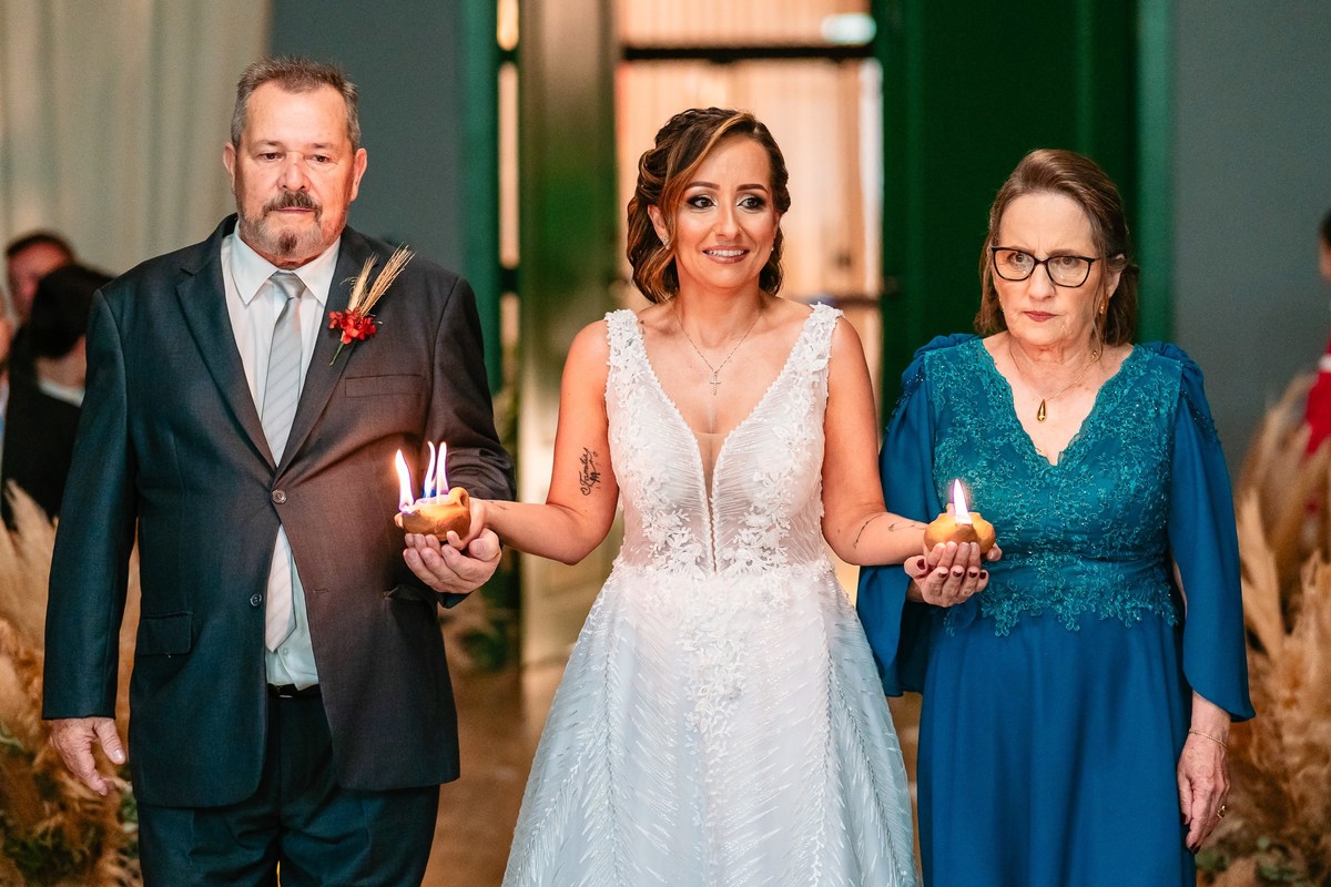 #auraphoto #auraphotobr #fotografodecasamento #wedding #casamentoAraquari #Araquari #noivas #casalAura #weddingphotographer #casamentoSC #noivasAraquari #amor #fotografia #casamento2025
