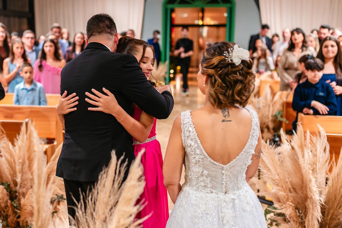 #auraphoto #auraphotobr #fotografodecasamento #wedding #casamentoAraquari #Araquari #noivas #casalAura #weddingphotographer #casamentoSC #noivasAraquari #amor #fotografia #casamento2025
