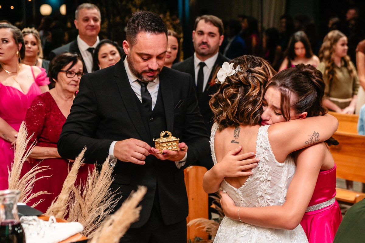 #auraphoto #auraphotobr #fotografodecasamento #wedding #casamentoAraquari #Araquari #noivas #casalAura #weddingphotographer #casamentoSC #noivasAraquari #amor #fotografia #casamento2025
