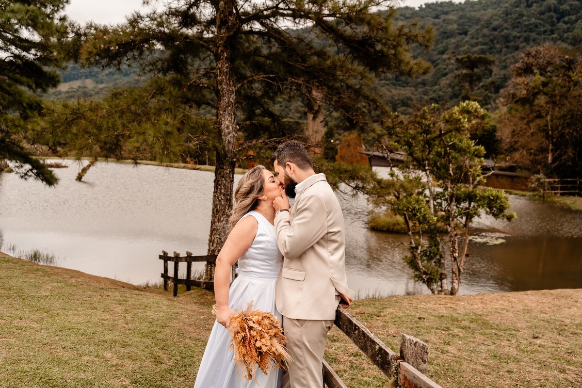 #fernandaeRicardo #auraphoto #casalaura #preweddingcomalma
#valedosventos #riodoscedros #preweddingsc #fotografiacomsentido
#fotografodecasamento #prewedding2025 #noivosaura
#weddingphotographer #casamentosc #noivassc
#ensaiodossonhos #fotografiaautoral