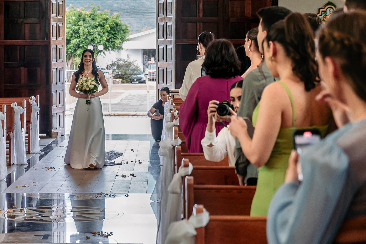 #auraphoto #auraphotobr #fotografodecasamento #wedding #casamentocanelinha #SantaCatarina #noivas #noivassc #weddingphotographer #casamentoSC #noivascanelinha #amor #fotografia #casamento2025 #documental