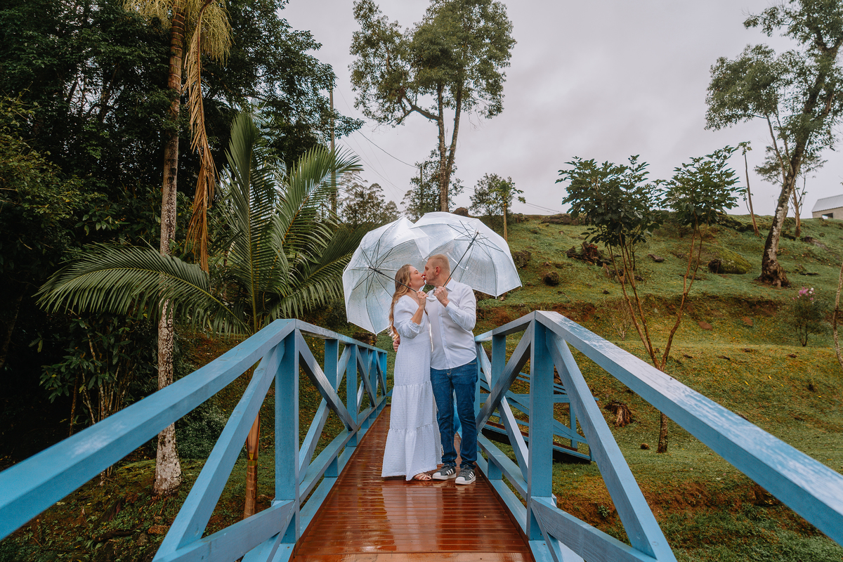 #vivianeeeverton #auraphoto #casalaura #preweddingcomalma #novatrento #sitiomontefrederico #sony #auraphotobr