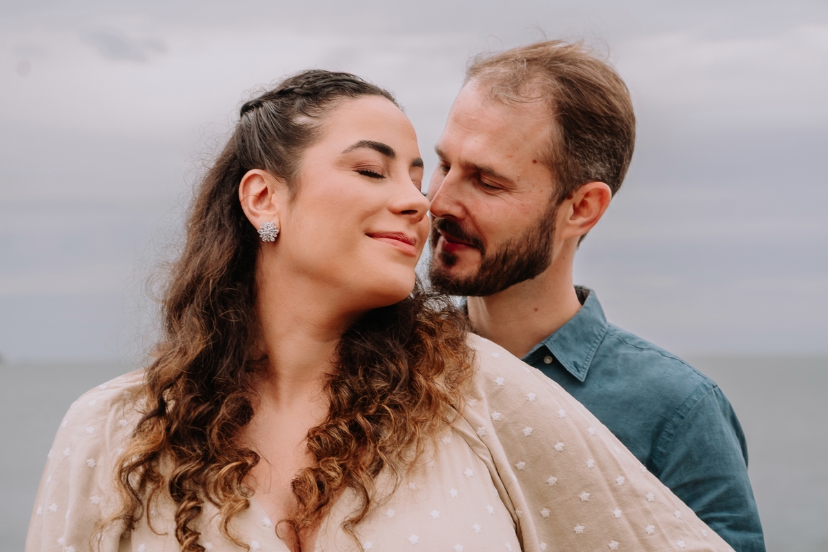 auraphotobr, fotógrafo de casamento, pré wedding em Bombinhas, fotógrafo em Santa Catarina, casamento na praia, fotografia documental e editorial, fotógrafo profissional SC, Aura Photo, ensaio de casal, fotos de casamento naturais, histórias de amor