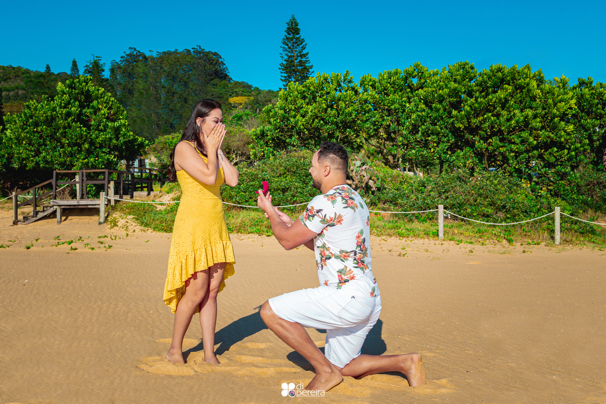 #ensaiodecasal #noivos #ensaionapraia #praiadoestaleiro #balneáriocamboriú #noivos2020 #pedidodenoivado #natureza #préwedding #wedding #viajar #dipereirafotografia #dipereira