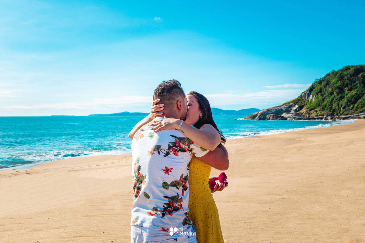 #ensaiodecasal #noivos #ensaionapraia #praiadoestaleiro #balneáriocamboriú #noivos2020 #pedidodenoivado #natureza #préwedding #wedding #viajar #dipereirafotografia #dipereira