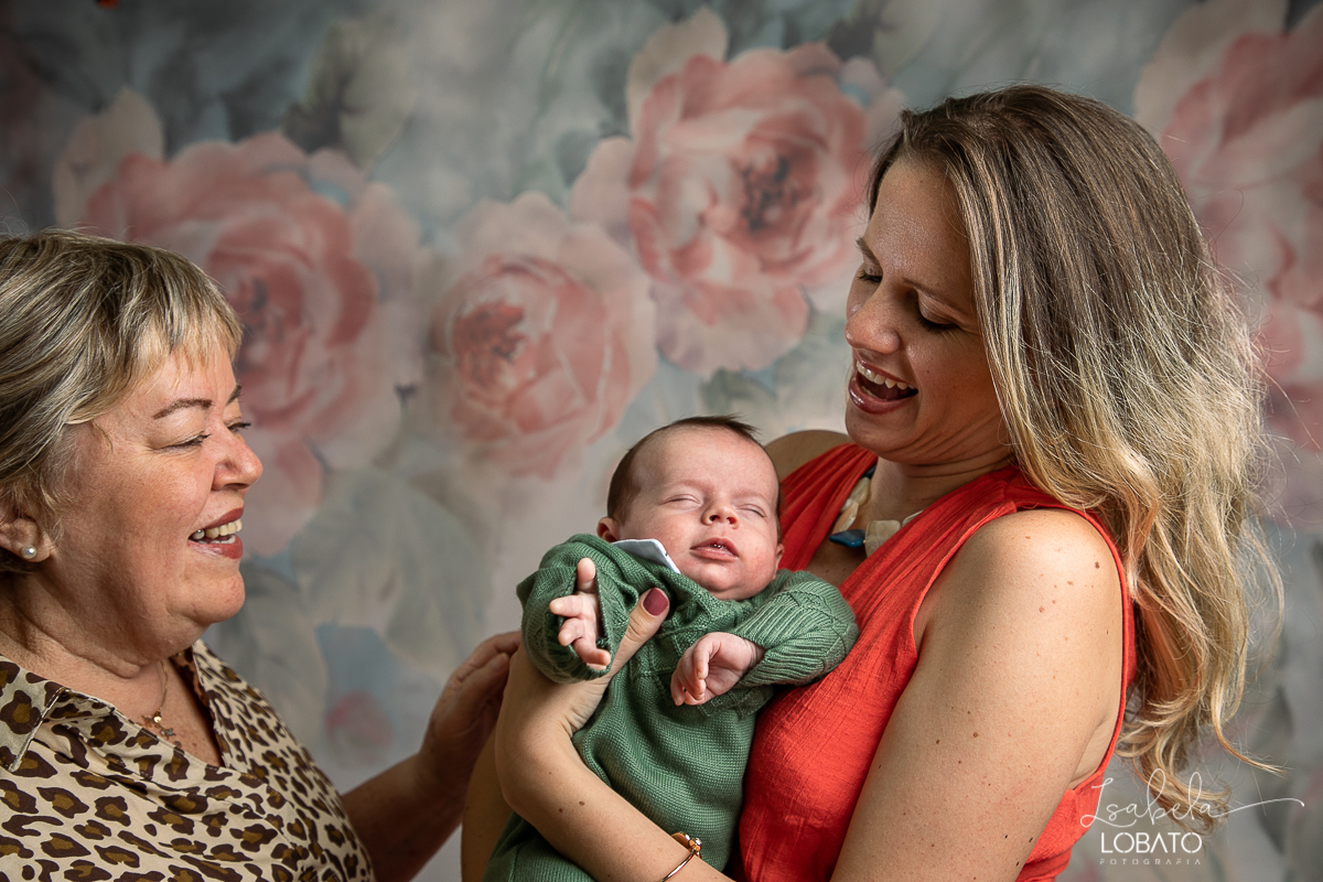 amor-de-mae-dia-das-maes-ensaio-fotografico-dia-das-maes-mamae-amor-mais-sublime-fotografia-de-mae-fundo-fotografico-dia-das-maes-ensaio-das-maes-dia-das-maes-2022-estudio-fotografico-em-barbacena-melhor-fotografa-de-barbacena-iluminacao-de-estudio-ilca