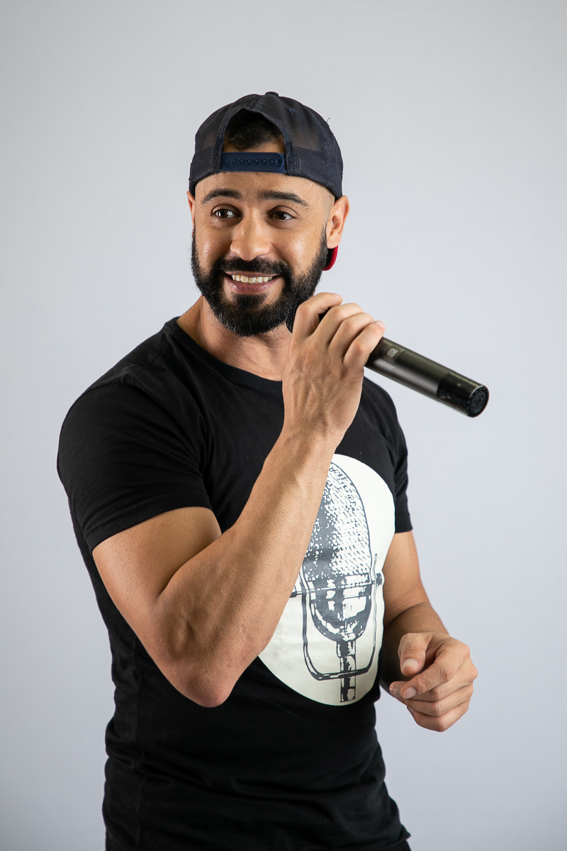 cantor-mineiro-cantor-sertanejo-em-barbacena-piseiro-moda-de-viola-boa-cantor-de-barzinho-barbacena-rafael-rivelli-show-de-piseiro-fotografia-profissional-de-cantor-musico-marketing-digital-de-cantor-fotografia-publicitaria-isabela-lobato-fotograria-mg