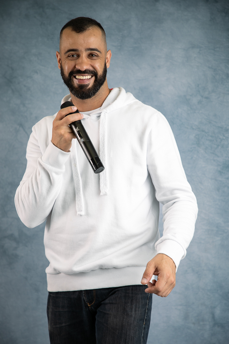 cantor-mineiro-cantor-sertanejo-em-barbacena-piseiro-moda-de-viola-boa-cantor-de-barzinho-barbacena-rafael-rivelli-show-de-piseiro-fotografia-profissional-de-cantor-musico-marketing-digital-de-cantor-fotografia-publicitaria-isabela-lobato-fotograria-mg