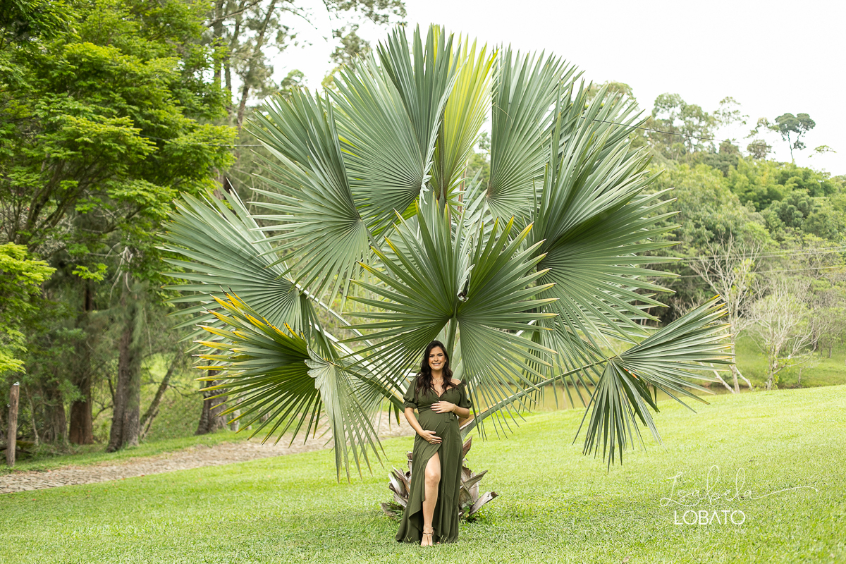 ensaio-gestante-natureza-turismo-em-barbacena-park-hotel-mantiqueira-melhores-hoteis-em-barbacena-vestido-de-gestante-figurino-ensaio-gestante-melhor-fotografa-de-gestante-em-barbacena-mg-estudio-isabela-lobato-fotografia-fotografia-de-gravida-fotos-bq