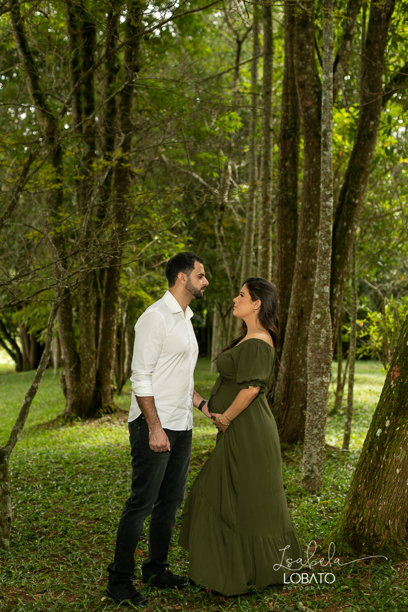 ensaio-gestante-natureza-turismo-em-barbacena-park-hotel-mantiqueira-melhores-hoteis-em-barbacena-vestido-de-gestante-figurino-ensaio-gestante-melhor-fotografa-de-gestante-em-barbacena-mg-estudio-isabela-lobato-fotografia-fotografia-de-gravida-fotos-bq