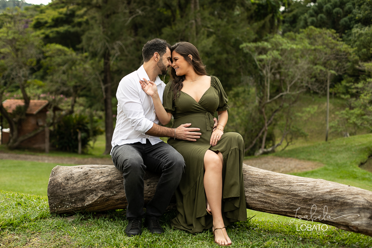 ensaio-gestante-natureza-turismo-em-barbacena-park-hotel-mantiqueira-melhores-hoteis-em-barbacena-vestido-de-gestante-figurino-ensaio-gestante-melhor-fotografa-de-gestante-em-barbacena-mg-estudio-isabela-lobato-fotografia-fotografia-de-gravida-fotos-bq