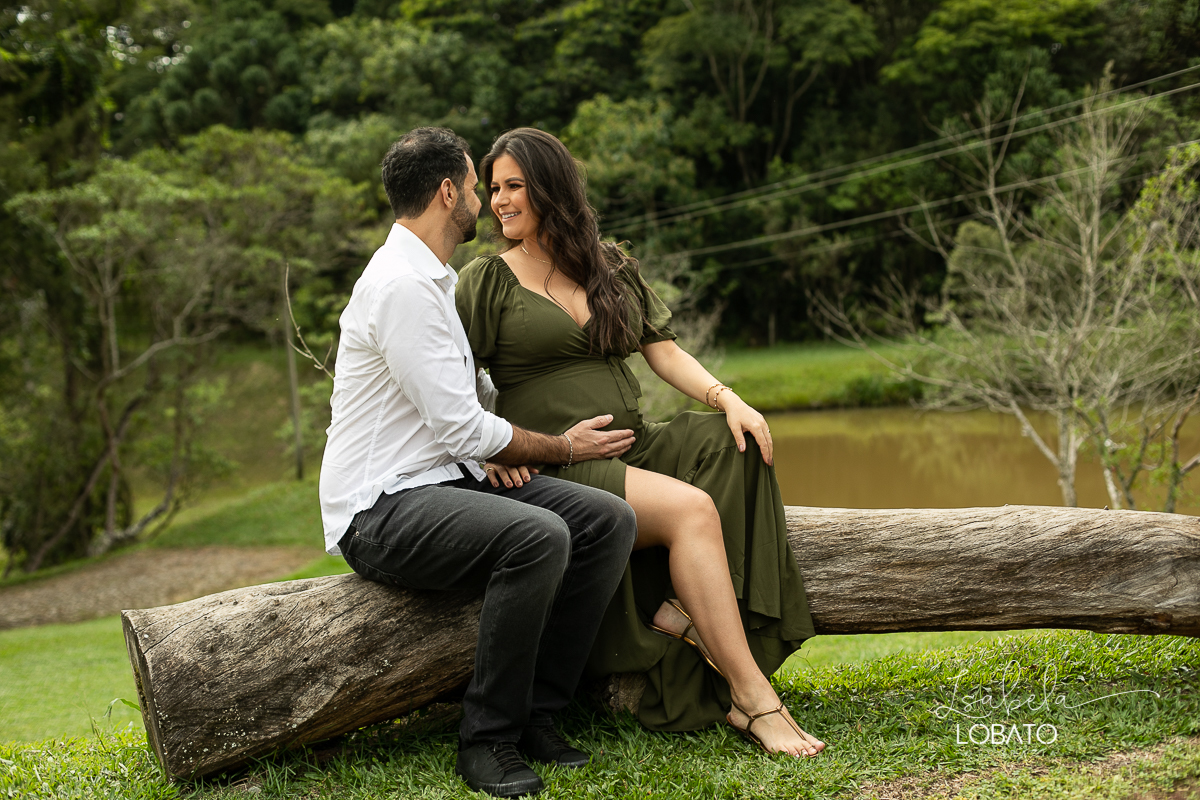 ensaio-gestante-natureza-turismo-em-barbacena-park-hotel-mantiqueira-melhores-hoteis-em-barbacena-vestido-de-gestante-figurino-ensaio-gestante-melhor-fotografa-de-gestante-em-barbacena-mg-estudio-isabela-lobato-fotografia-fotografia-de-gravida-fotos-bq
