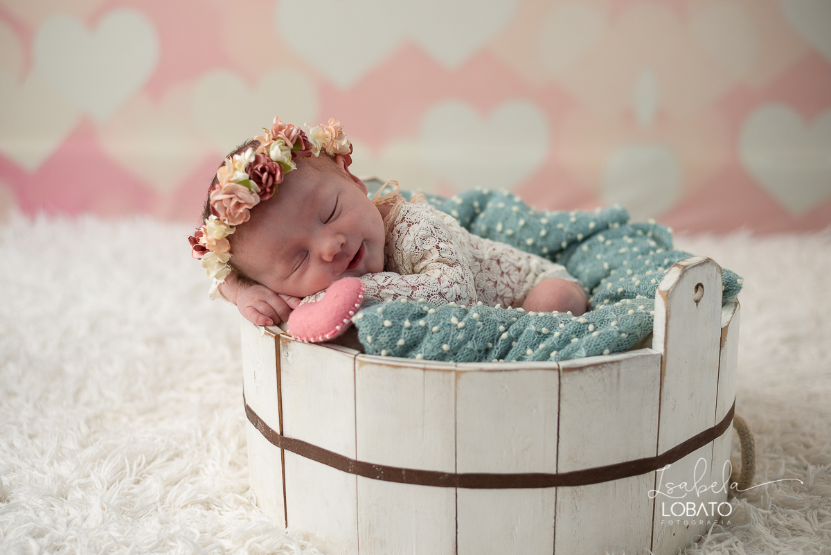 fotografia-de-recem-nascido-fotos-de-bebe-ensaio-fotografico-newborn-fotografa-especializada-em-newborn-em-mg-fotografa-de-bebes-em-barbacena-roupas-para-newborn-props-newborn-fundo-fotografico-newborn-estudio-fotografico-em-barbacena-isabela-lobato-fotos