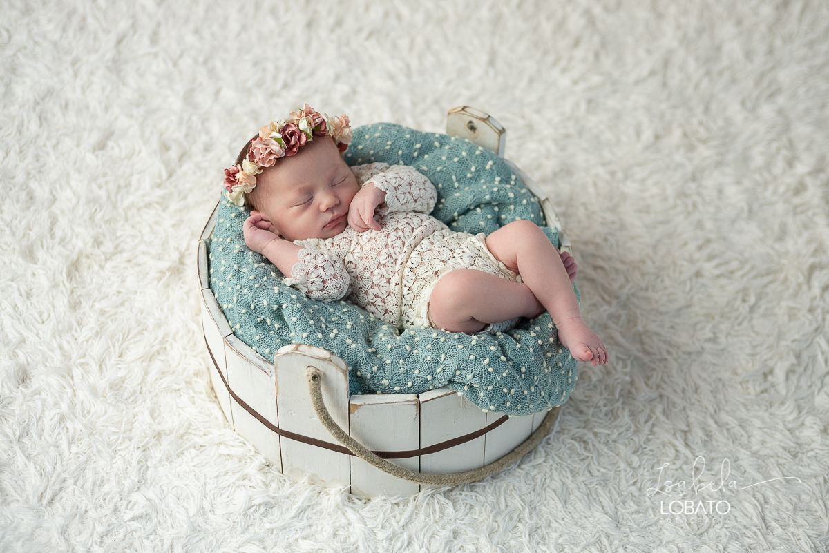 fotografia-de-recem-nascido-fotos-de-bebe-ensaio-fotografico-newborn-fotografa-especializada-em-newborn-em-mg-fotografa-de-bebes-em-barbacena-roupas-para-newborn-props-newborn-fundo-fotografico-newborn-estudio-fotografico-em-barbacena-isabela-lobato-fotos