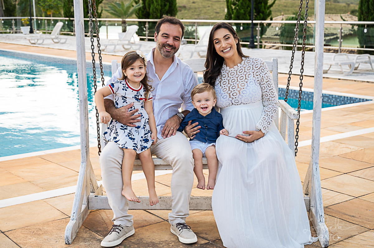 ensaio-gestante-externo-ensaio-gestante-represa-de-camargos-mg-vestido-de-gestante-mae-de-tres-fotografa-especializada-em-gestante-em-mg-condominio-balneario-riviera-rancho-em-camargos-melhor-fotografo-em-barbacena-isabela-lobato-fotografia-estudio-fotos