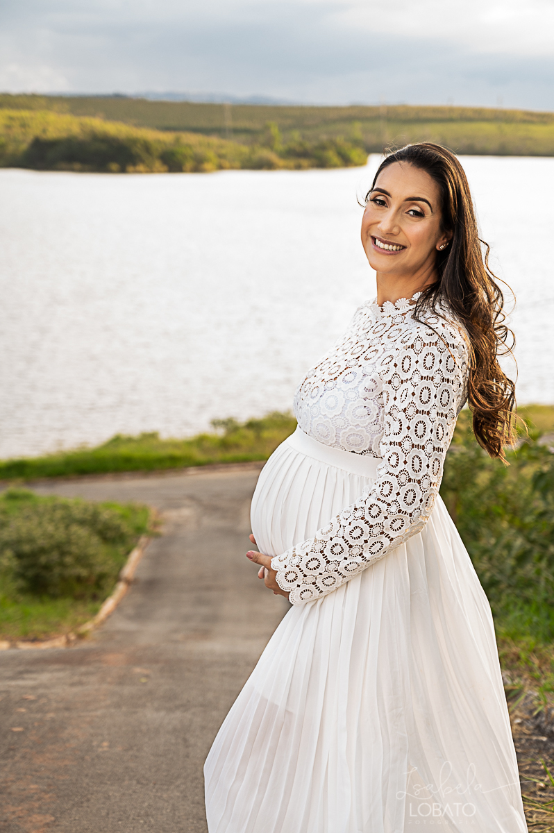 ensaio-gestante-externo-ensaio-gestante-represa-de-camargos-mg-vestido-de-gestante-mae-de-tres-fotografa-especializada-em-gestante-em-mg-condominio-balneario-riviera-rancho-em-camargos-melhor-fotografo-em-barbacena-isabela-lobato-fotografia-estudio-fotos