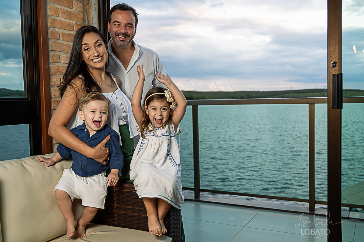 ensaio-gestante-externo-ensaio-gestante-represa-de-camargos-mg-vestido-de-gestante-mae-de-tres-fotografa-especializada-em-gestante-em-mg-condominio-balneario-riviera-rancho-em-camargos-melhor-fotografo-em-barbacena-isabela-lobato-fotografia-estudio-fotos