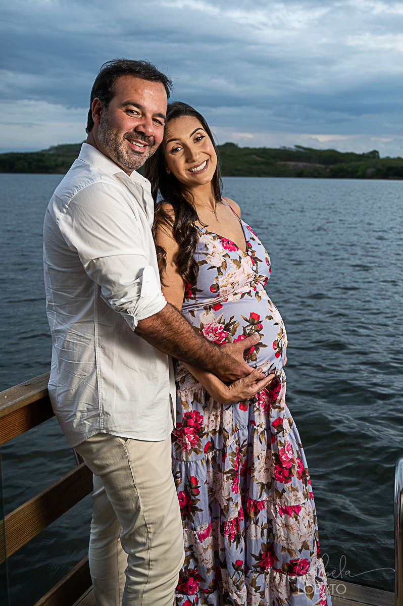 ensaio-gestante-externo-ensaio-gestante-represa-de-camargos-mg-vestido-de-gestante-mae-de-tres-fotografa-especializada-em-gestante-em-mg-condominio-balneario-riviera-rancho-em-camargos-melhor-fotografo-em-barbacena-isabela-lobato-fotografia-estudio-fotos