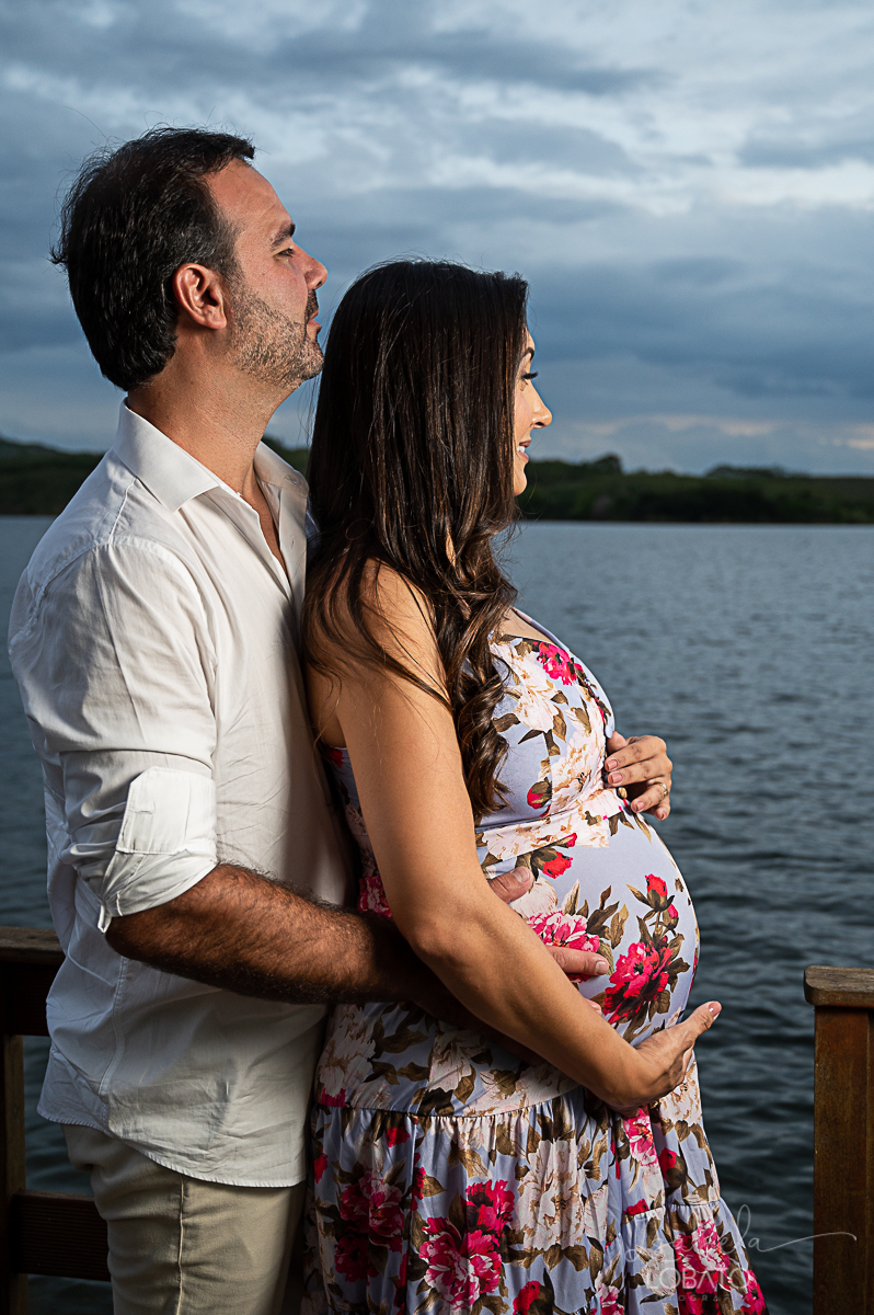 ensaio-gestante-externo-ensaio-gestante-represa-de-camargos-mg-vestido-de-gestante-mae-de-tres-fotografa-especializada-em-gestante-em-mg-condominio-balneario-riviera-rancho-em-camargos-melhor-fotografo-em-barbacena-isabela-lobato-fotografia-estudio-fotos