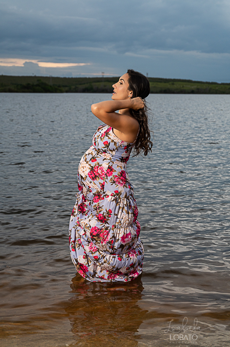 ensaio-gestante-externo-ensaio-gestante-represa-de-camargos-mg-vestido-de-gestante-mae-de-tres-fotografa-especializada-em-gestante-em-mg-condominio-balneario-riviera-rancho-em-camargos-melhor-fotografo-em-barbacena-isabela-lobato-fotografia-estudio-fotos