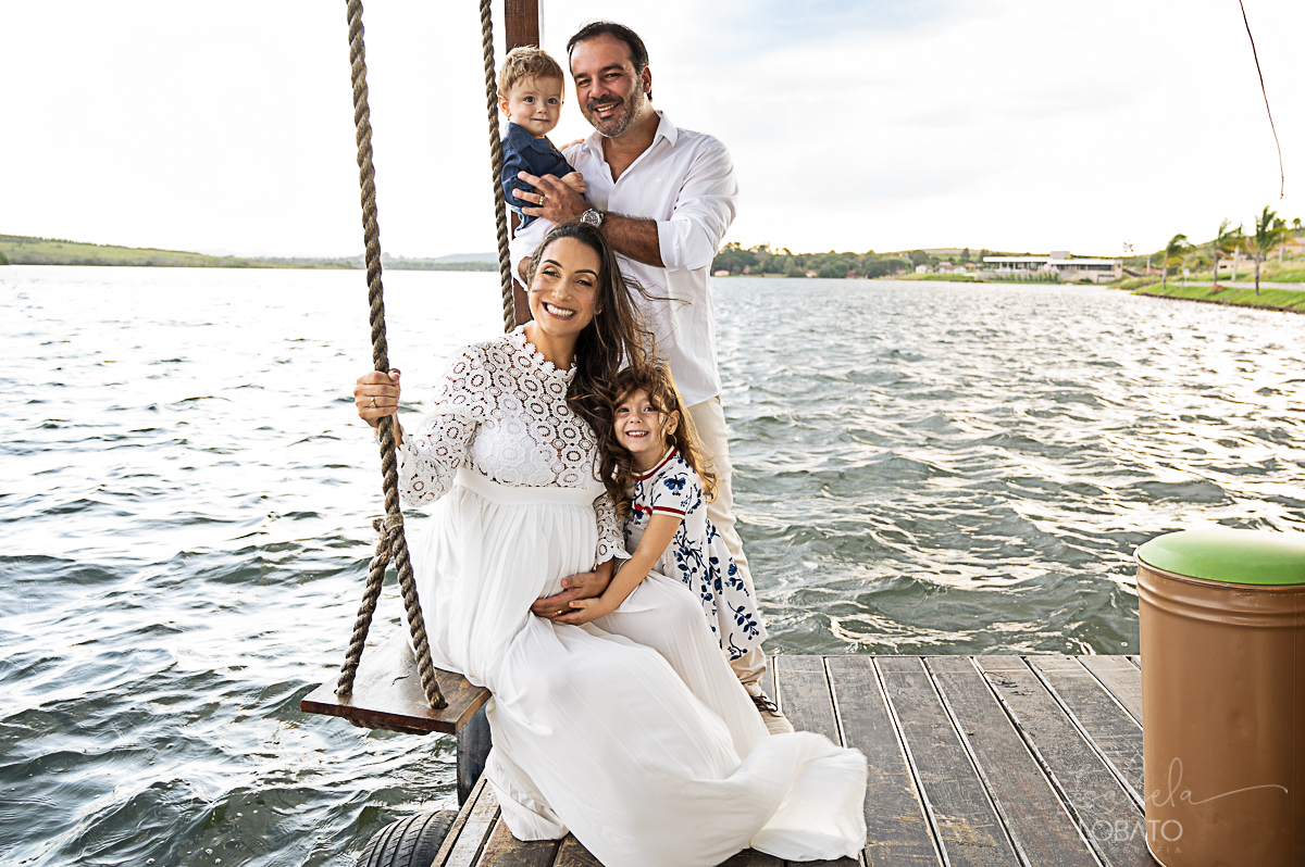 ensaio-gestante-externo-ensaio-gestante-represa-de-camargos-mg-vestido-de-gestante-mae-de-tres-fotografa-especializada-em-gestante-em-mg-condominio-balneario-riviera-rancho-em-camargos-melhor-fotografo-em-barbacena-isabela-lobato-fotografia-estudio-fotos