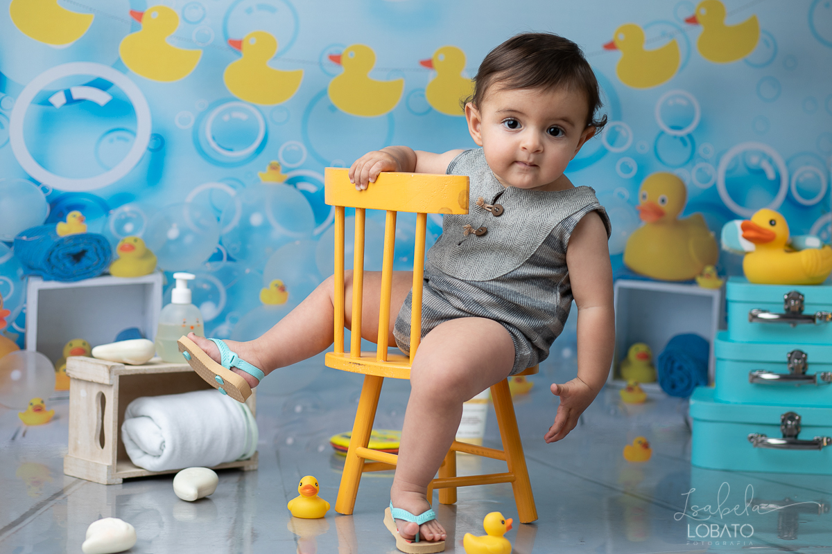 a-hora-do-banho-ensaio-fotografico-splash-baby-fundo-fotografico-de-patinho-amarelinho-bolha-de-sabao-boticario-boti-baby-livro-de-banho-do-bebe-fotografa-especilizada-em-bebes-estudio-fotografico-em-barbacena-isabela-lobato-fotografia