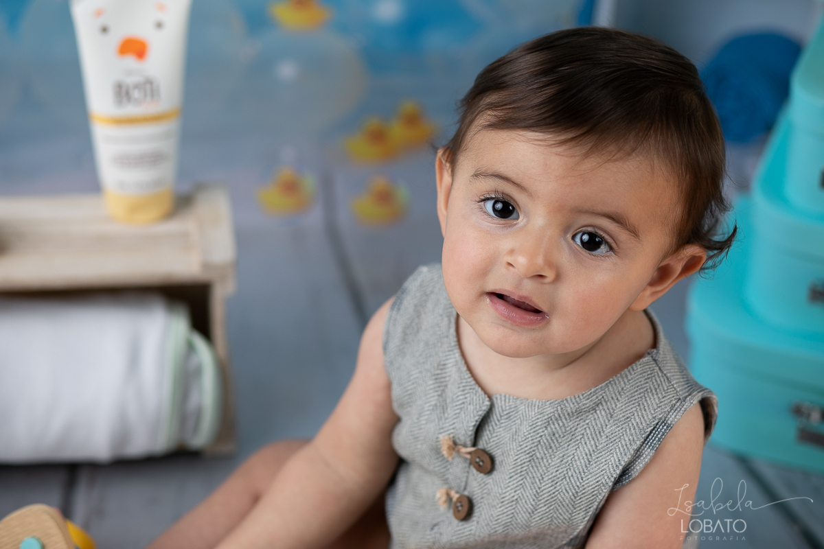a-hora-do-banho-ensaio-fotografico-splash-baby-fundo-fotografico-de-patinho-amarelinho-bolha-de-sabao-boticario-boti-baby-livro-de-banho-do-bebe-fotografa-especilizada-em-bebes-estudio-fotografico-em-barbacena-isabela-lobato-fotografia