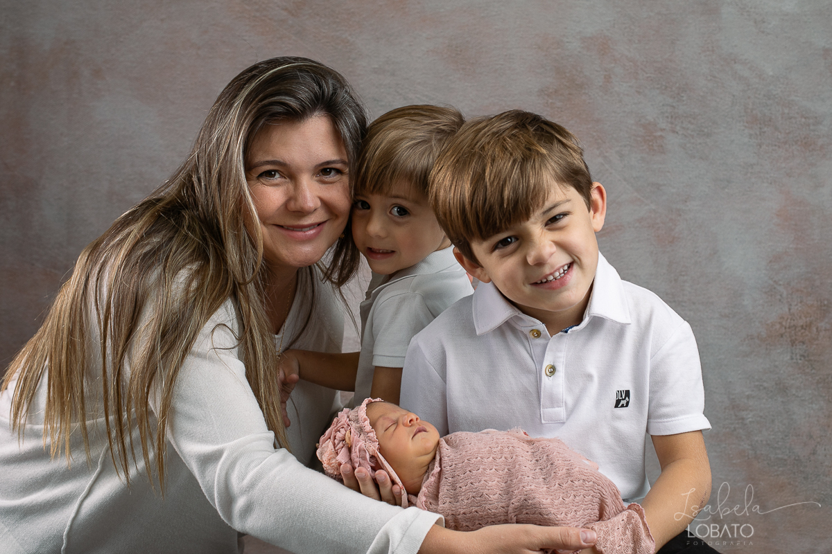 fotografia-newborn-em-barbacena-ensaio-fotografico-de-recem-nascido-newborn-fotografa-especializada-em-recem-nascidos-barbacena-mg-melhor-fotografa-infantil-de-barbacena-e-regiao-isabela-lobato-fotografia-estudio-fotografico-em-barbacena-a-melhor-foto